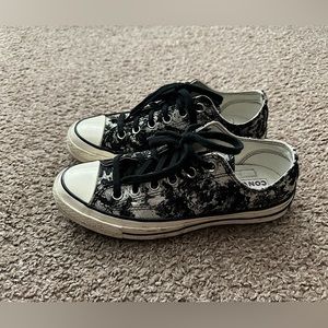 CONVERSE black and silver women size 8